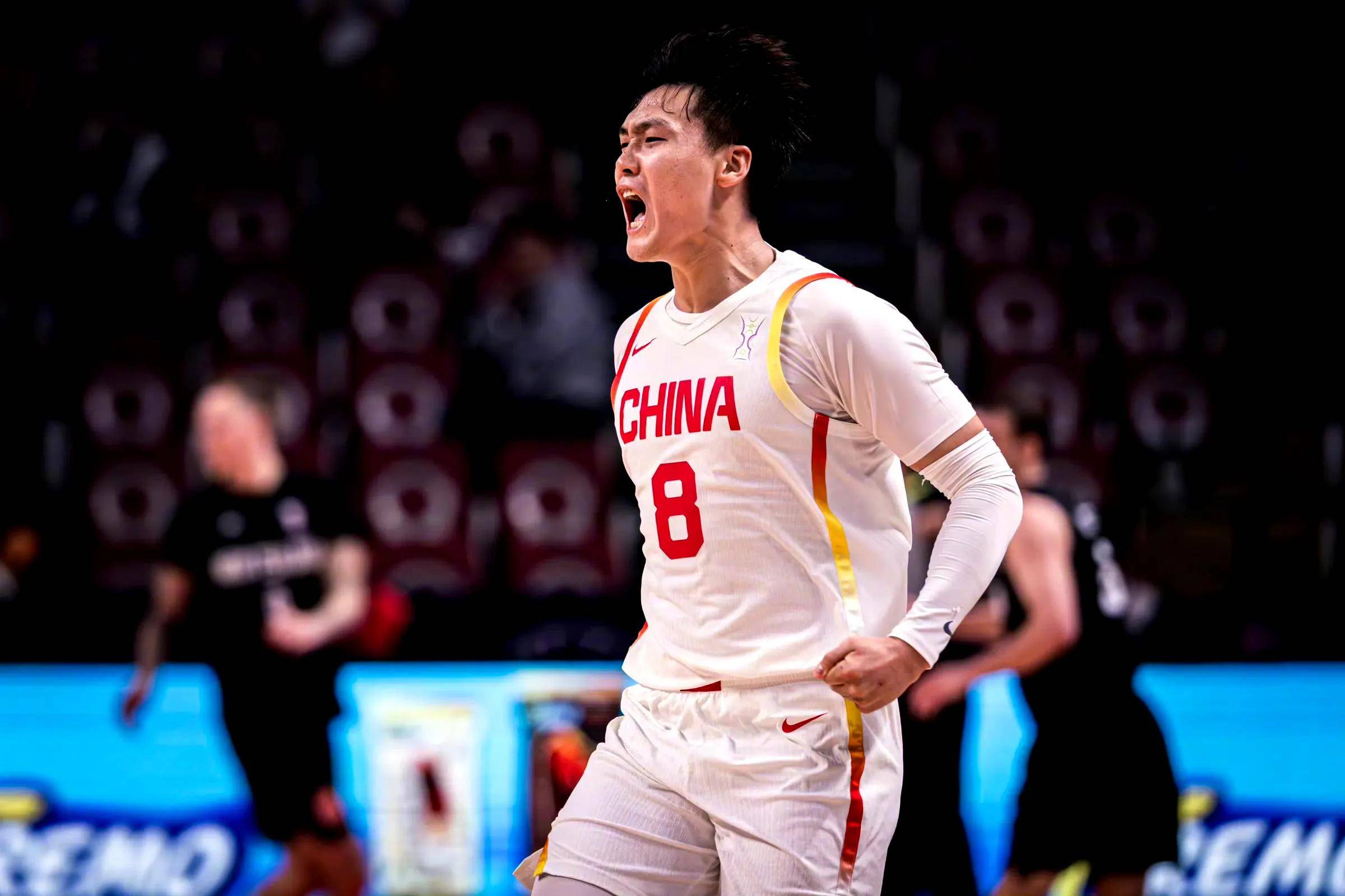 关于深圳男篮发布备战花絮，关键时刻主帅复盘，CBA常规赛任务艰巨，纪律约束更严格的信息