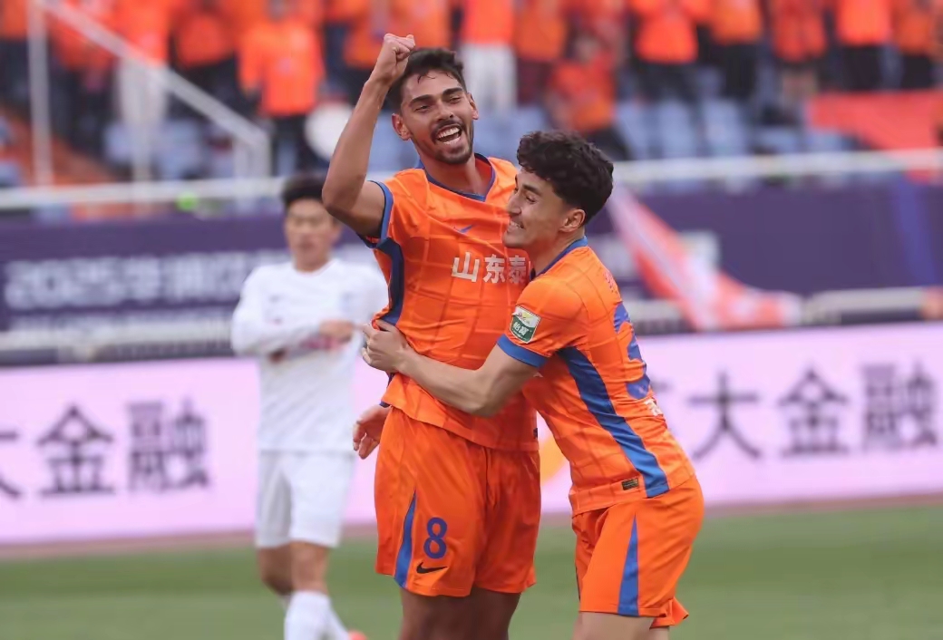 山东泰山发布备战花絮,关键时刻主帅复盘,全明星赛任务艰巨,细节决定成败(林海雪原座山雕经典语录) 山东泰山发布备战花絮,关键时刻主帅复盘,全明星赛任务艰巨,细节决定成败(林海雪原座山雕经典语录)