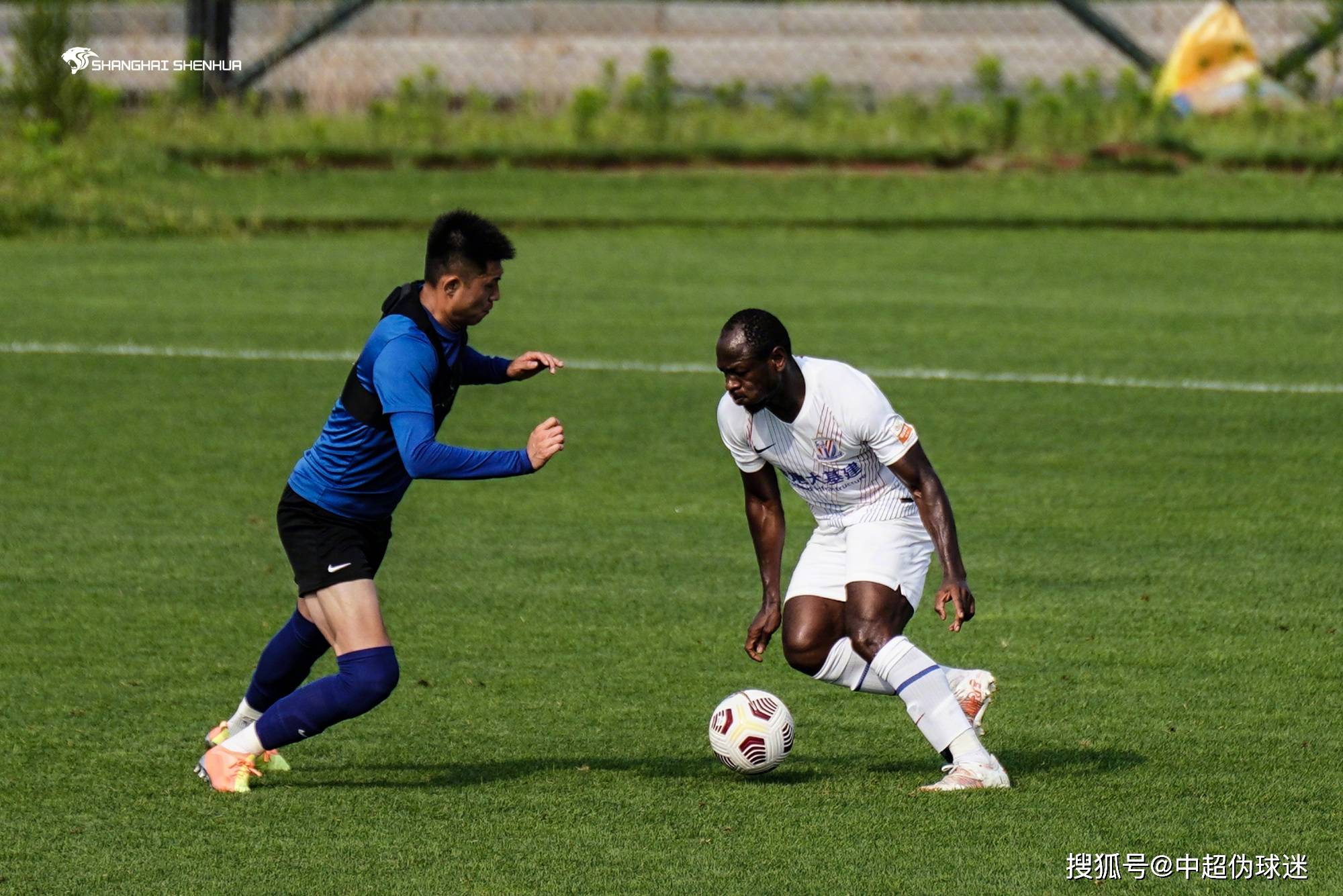 赛前塞维利亚主帅复盘——英超节点到来,赛场秩序良好,赛程密集仍需轮换(塞维利亚赛程表) 赛前塞维利亚主帅复盘——英超节点到来,赛场秩序良好,赛程密集仍需轮换(塞维利亚赛程表)