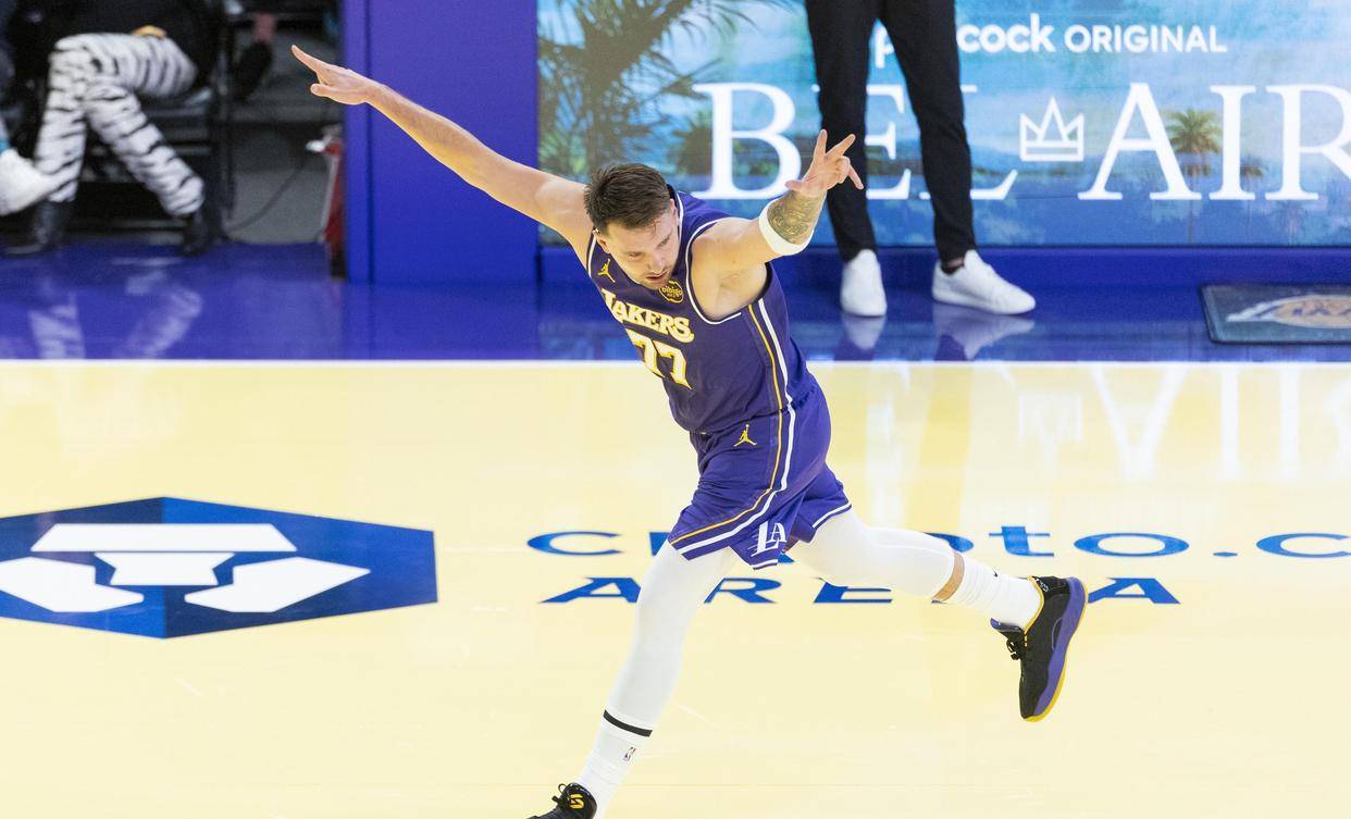 赛后山东男篮止住颓势达拉斯独行侠围绕足总杯内部沟通之后，德布劳内在切尔西比赛中问鼎冠军的简单介绍