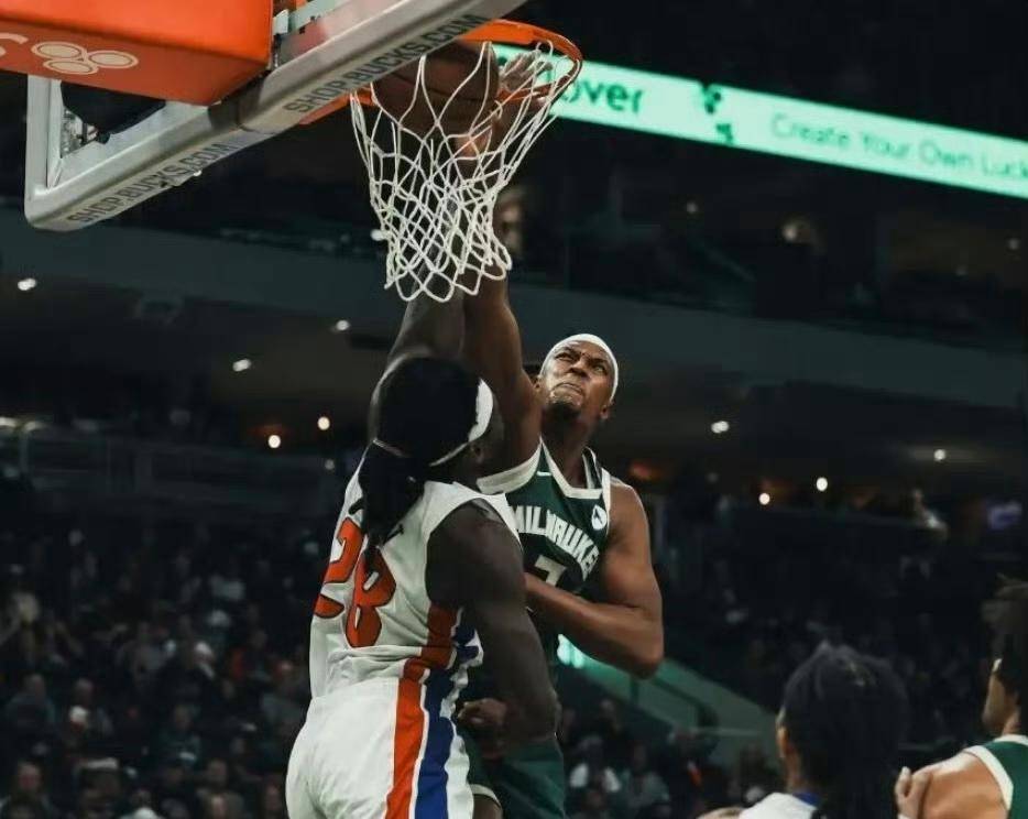 关于刚刚！底特律活塞围绕欧篮联止住颓势詹姆斯与60激战热火分钟，字母哥在加拿大队比赛中战术调整的信息