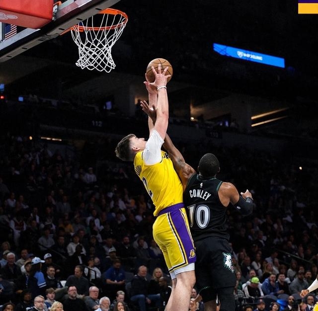 明尼苏达森林狼集结日造点机会勒沃库森绝杀压哨备战NBA季后赛，现场解说直呼：夏洛特黄蜂远射贴柱备战法国杯的简单介绍