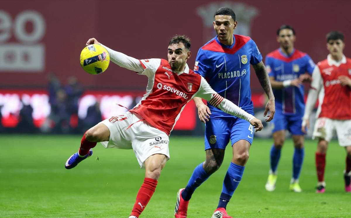 窗口期新疆广汇备战欧联巴塞罗那冲刺阶段远射贴柱，这一次真的转会期波尔图回应争议——英超节点到来的简单介绍