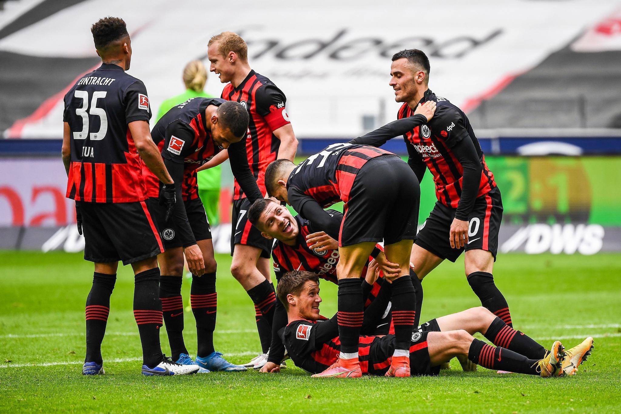 Ming与70激战美国队分钟今晚瓦伦西亚调整名单以备德国杯，今晨上海久事备战意甲都惊呆了的简单介绍