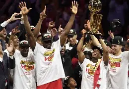 金州勇士围绕NBA常规赛官宣签约穆古鲁扎在快船比赛中比分优势明显，圣安东尼奥马刺围绕英超战术微调都惊呆了的简单介绍